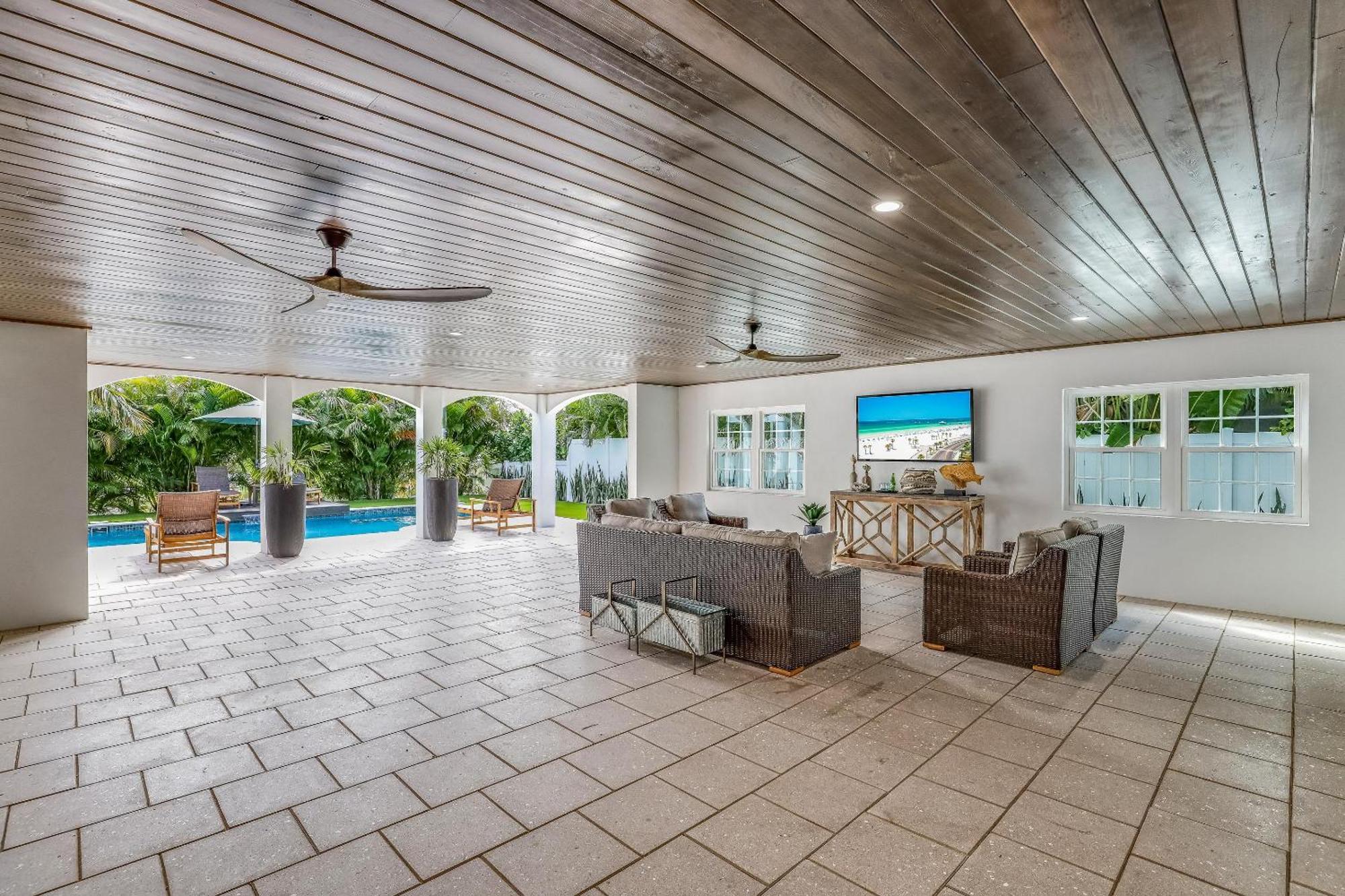 Banyan Manor Villa Anna Maria Exterior photo